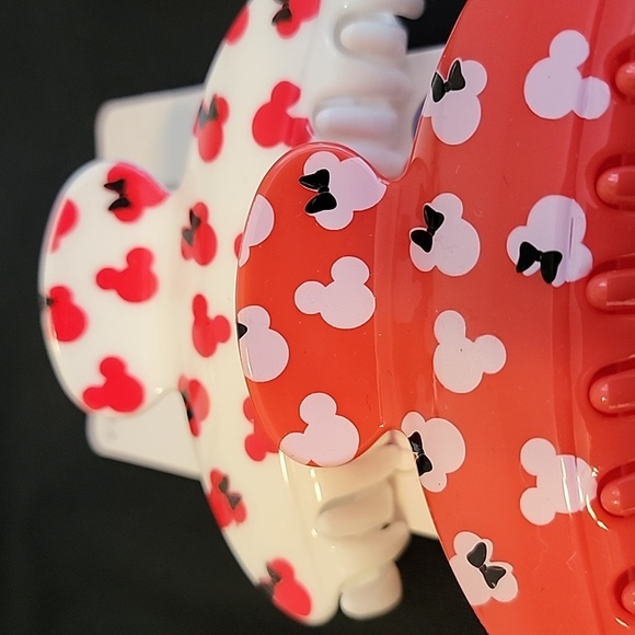 NWT! Disney Mickey Minnie Mouse Claw Hair Clips 2 pack 2 piece set - Picture 2 of 5